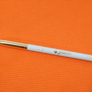 Jordana Eye Liner Baby Blue #32